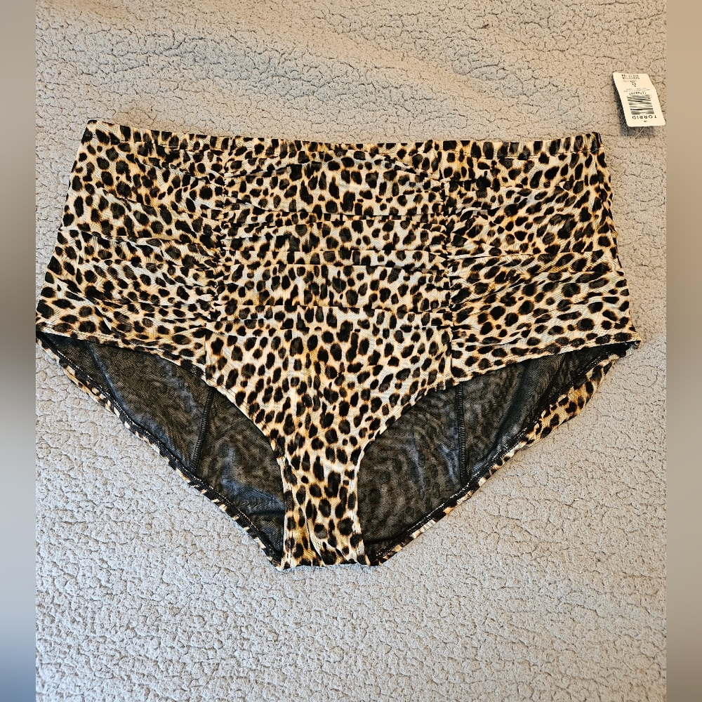 NWT Torrid High Waisted Leopard Swim Bottom Size 4